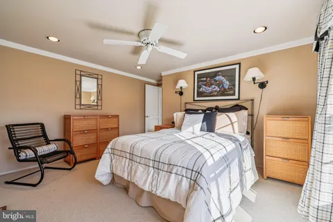 $950,000 | 9025 Paddock Lane, Potomac, MD 20854