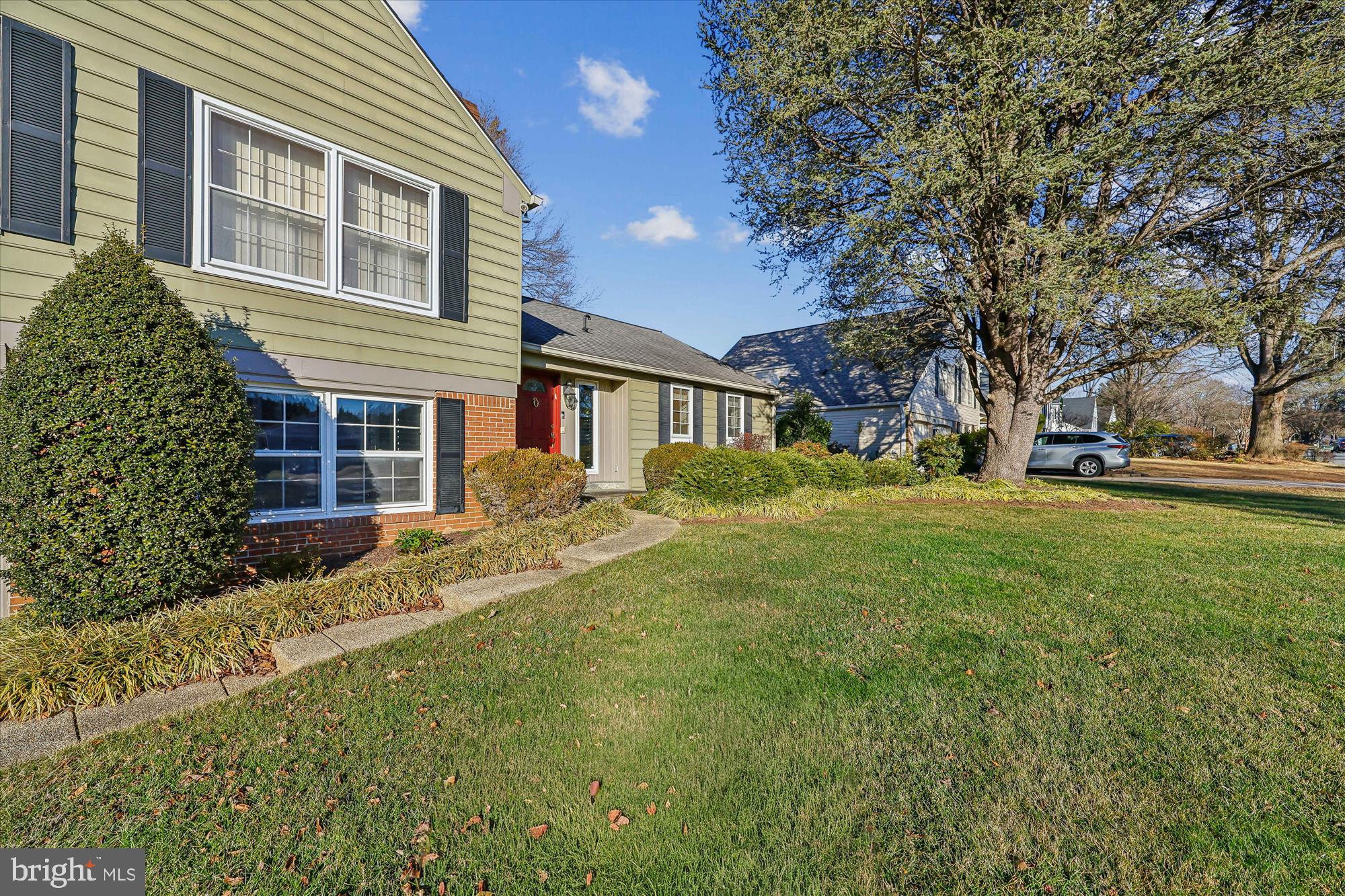 9025 Paddock Lane Potomac, MD 20854 - Photo 8 of 69