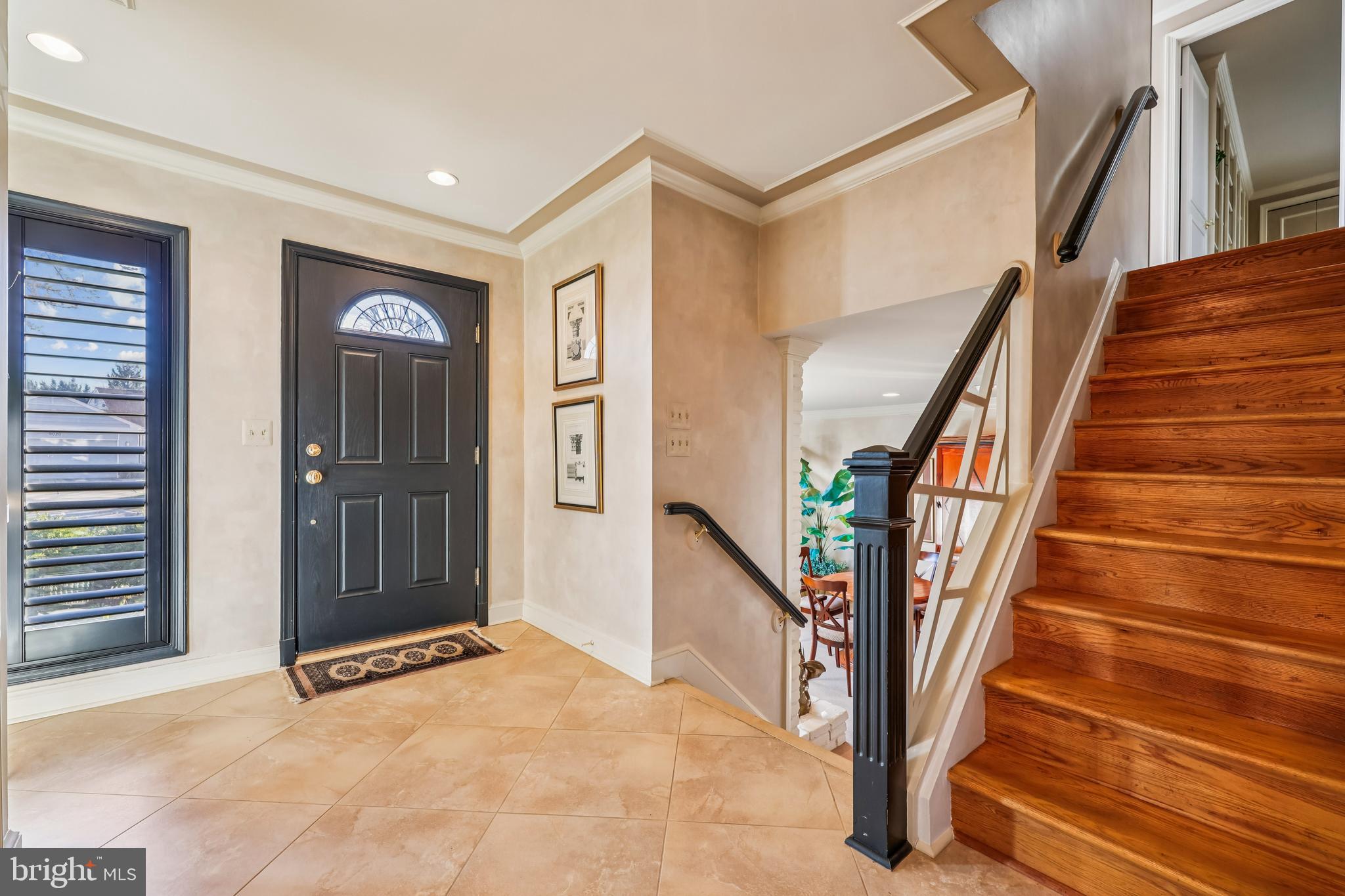 9025 Paddock Lane Potomac, MD 20854 - Photo 9 of 69 Open Foyer