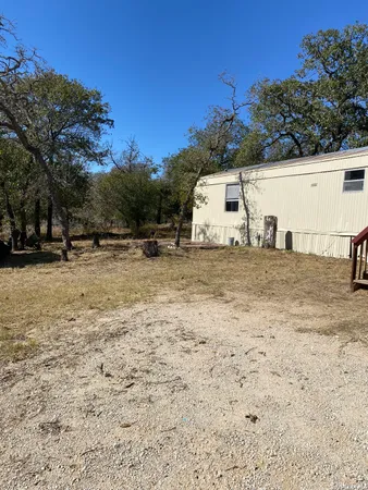 $1,350 | 408 Oak Hollow Drive, La Vernia, TX 78121