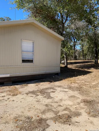 $1,350 | 408 Oak Hollow Drive, La Vernia, TX 78121