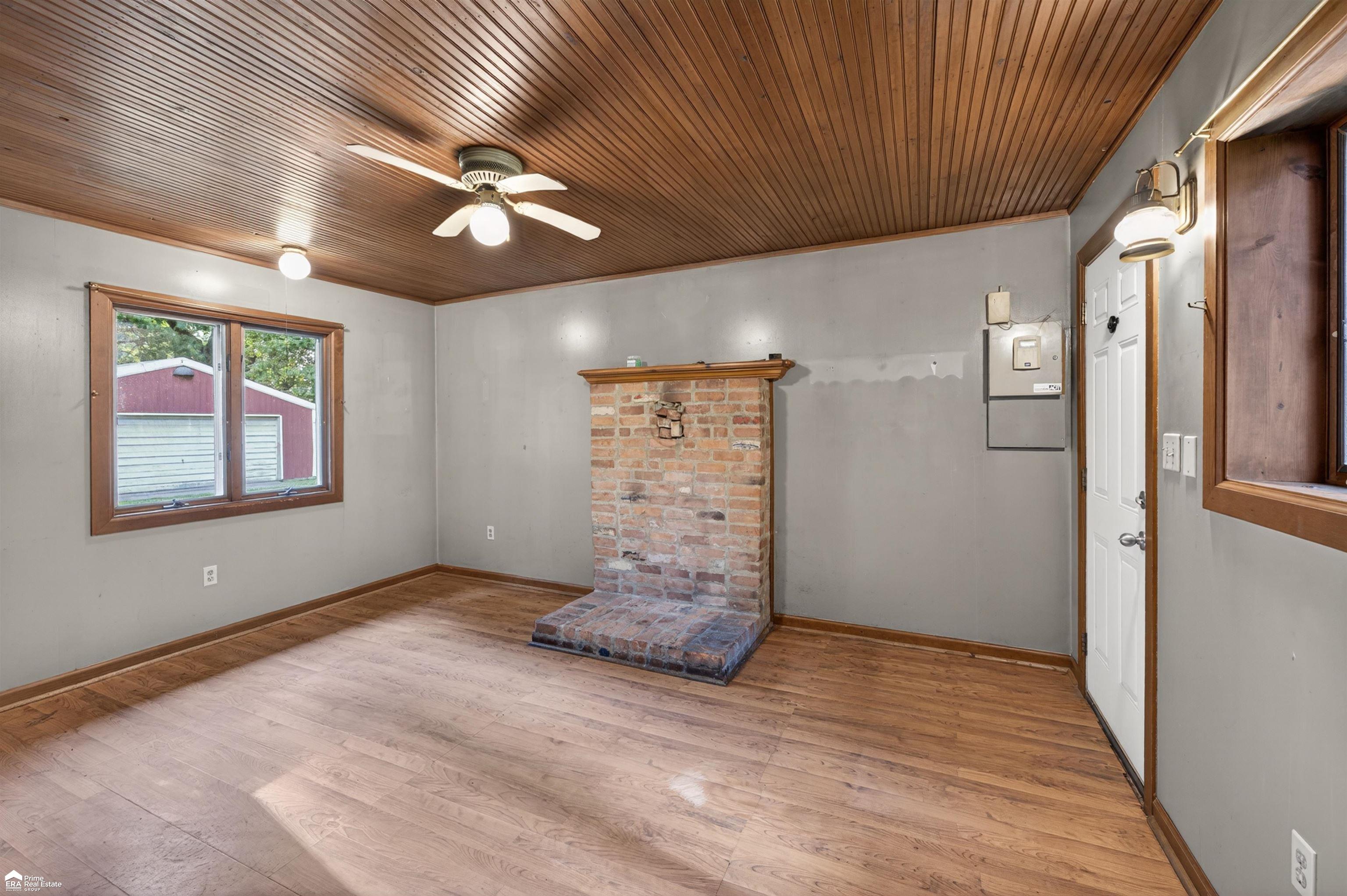 1444 South Genesee Road Burton, MI 48509 - Photo 5 of 64