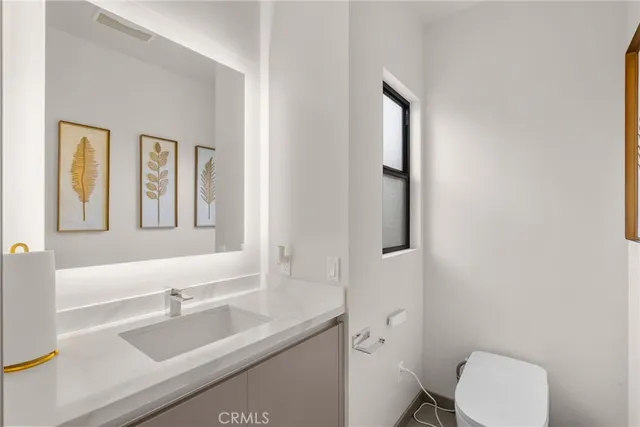 $6,500 | 18703 Redwing Street, Tarzana, CA 91356