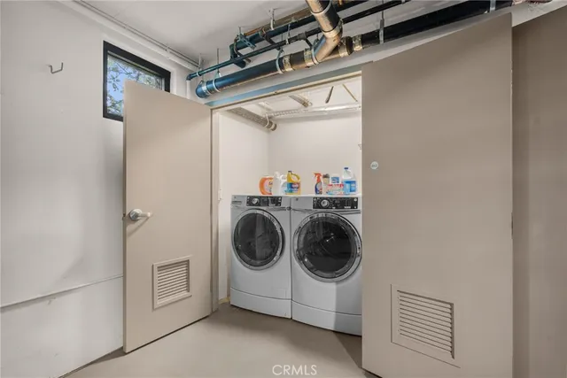 $6,500 | 18703 Redwing Street, Tarzana, CA 91356