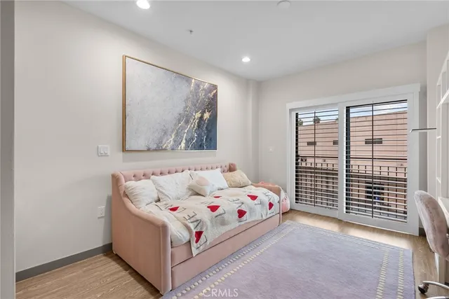 $6,500 | 18703 Redwing Street, Tarzana, CA 91356