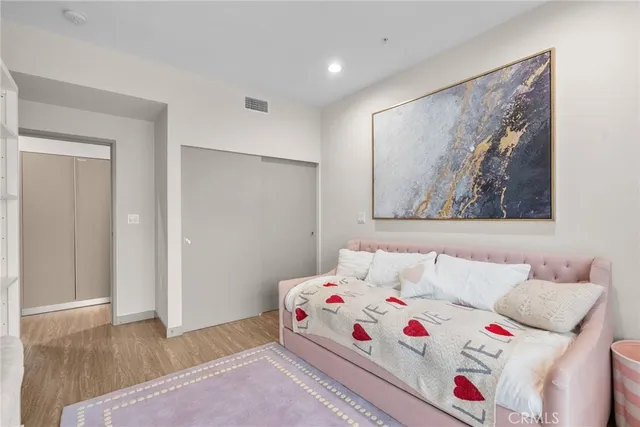 $6,500 | 18703 Redwing Street, Tarzana, CA 91356