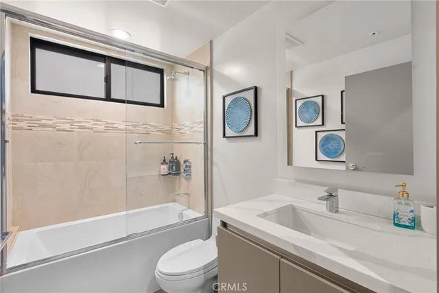 $6,500 | 18703 Redwing Street, Tarzana, CA 91356