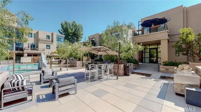 $6,500 | 18703 Redwing Street, Tarzana, CA 91356