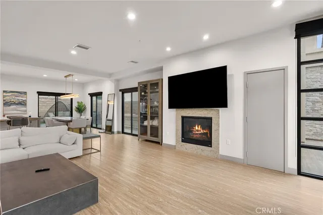 $6,500 | 18703 Redwing Street, Tarzana, CA 91356