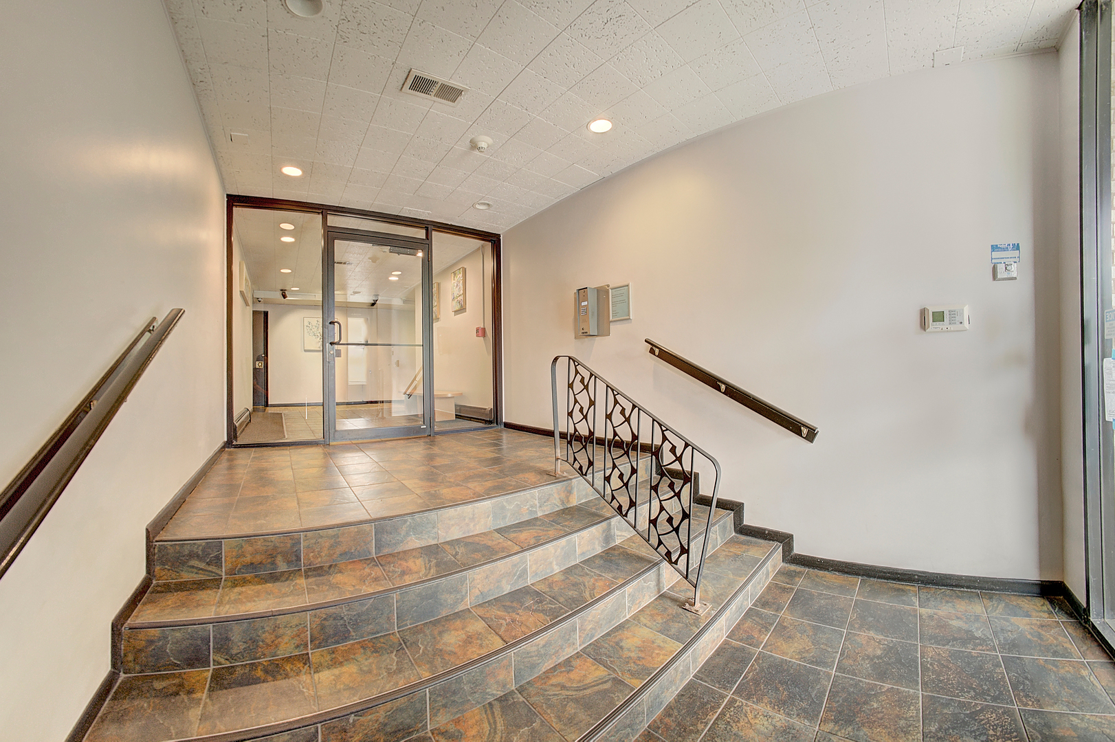 9740 South Pulaski Road, Unit 105 Oak Lawn, IL 60453 - Photo 3 of 9