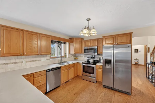 $449,900 | 2116 Scenic Hills Drive, Jackson, MI 49201