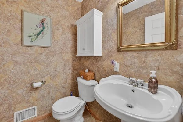 $449,900 | 2116 Scenic Hills Drive, Jackson, MI 49201