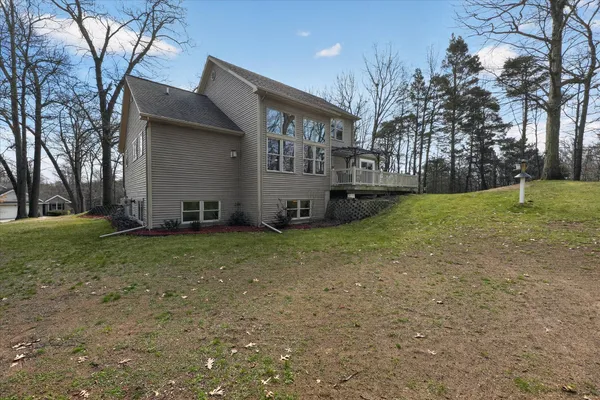 $449,900 | 2116 Scenic Hills Drive, Jackson, MI 49201