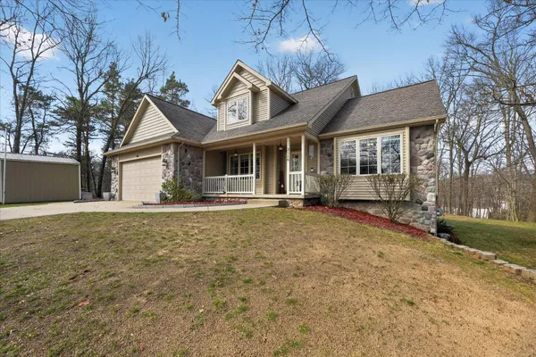 $449,900 | 2116 Scenic Hills Drive, Jackson, MI 49201