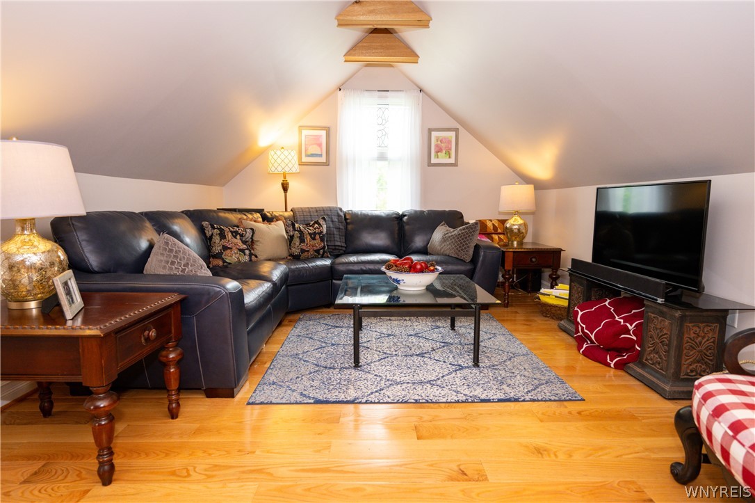 5217 Tonawanda Creek Road Pendleton, NY 14120 - Photo 21 of 50 Entertainment room/Attic