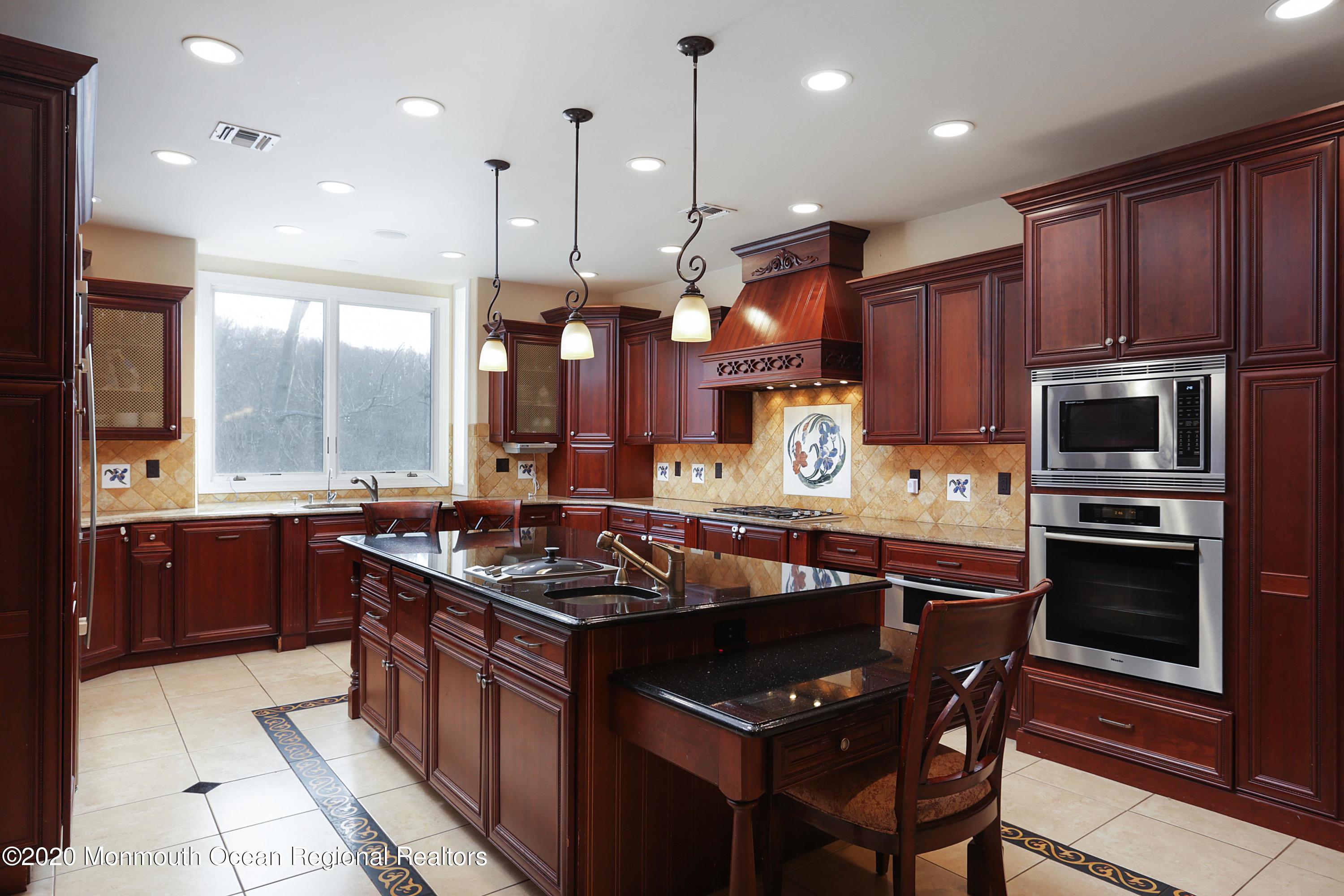 140 Highland Ridge Road Manalapan, NJ 07726 - Photo 13 of 49 IMG_7142