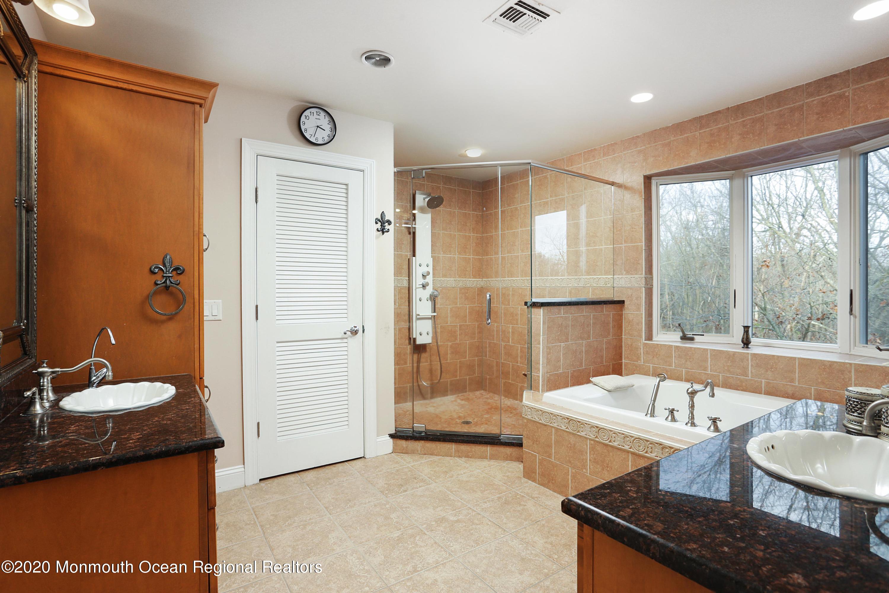 140 Highland Ridge Road Manalapan, NJ 07726 - Photo 25 of 49 IMG_7208