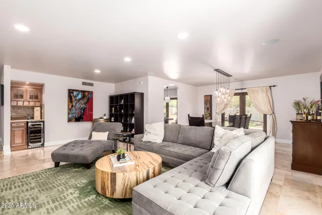 $1,925,000 | 5803 North 45th Street, Phoenix, AZ 85018