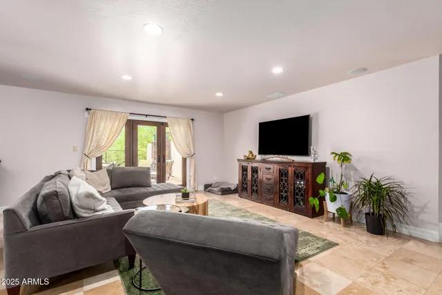 $1,925,000 | 5803 North 45th Street, Phoenix, AZ 85018