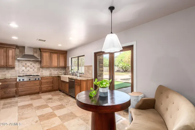 $1,925,000 | 5803 North 45th Street, Phoenix, AZ 85018