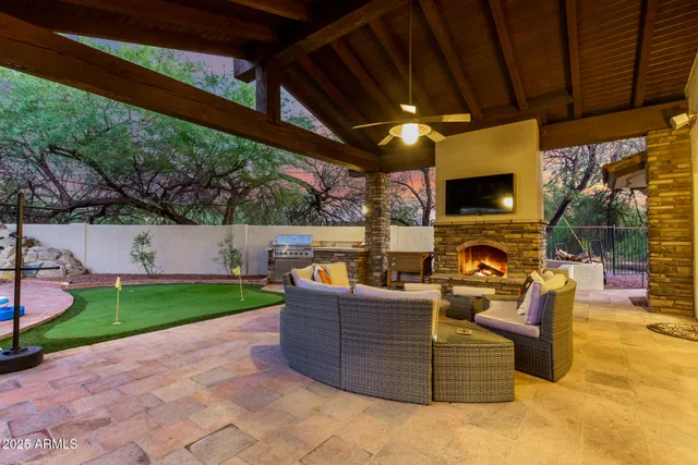 $1,925,000 | 5803 North 45th Street, Phoenix, AZ 85018