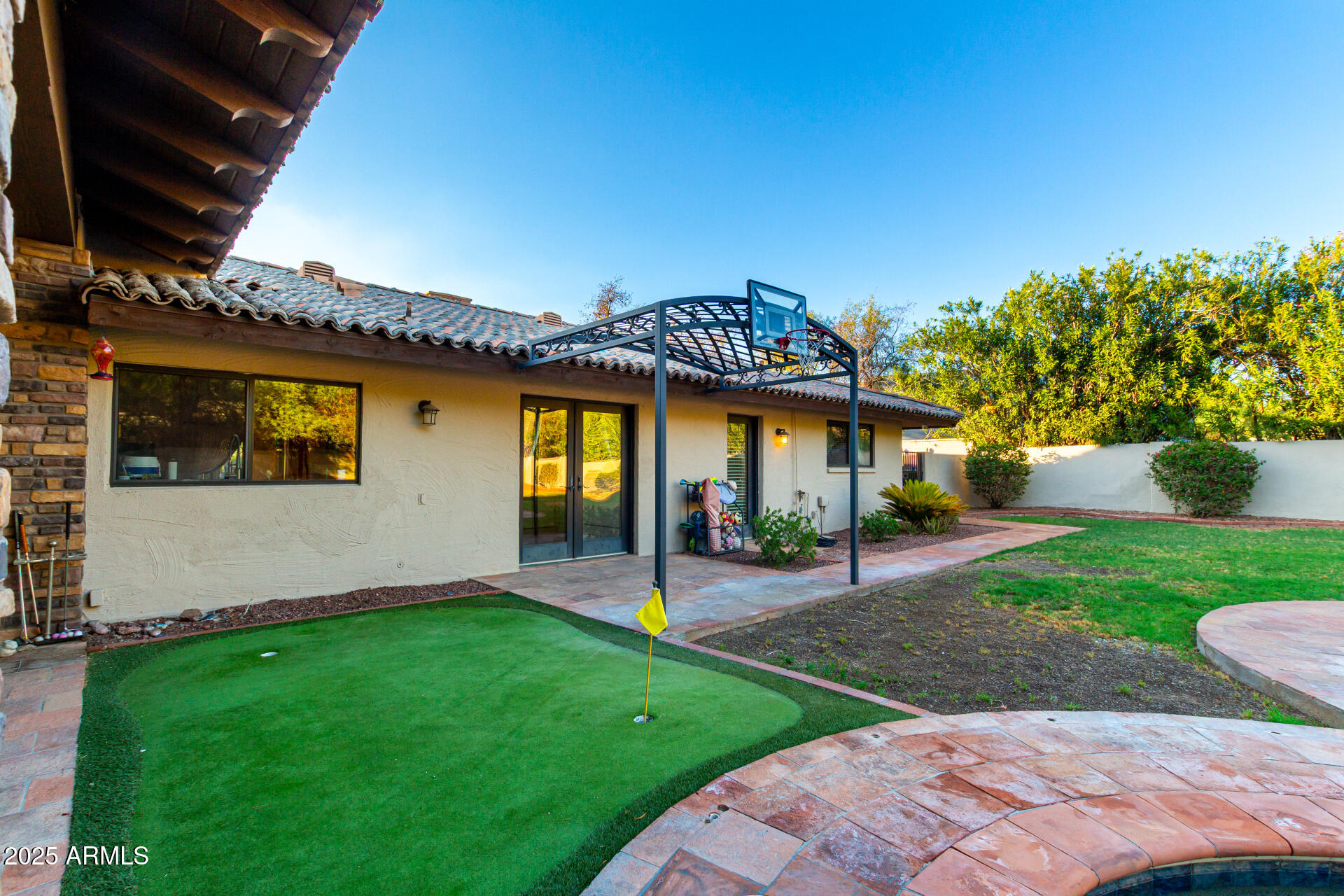 5803 North 45th Street Phoenix, AZ 85018 - Photo 46 of 72 51 - Putting Green2
