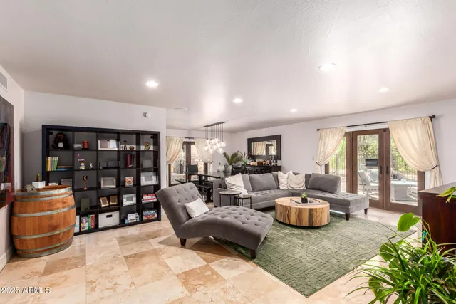 $1,925,000 | 5803 North 45th Street, Phoenix, AZ 85018