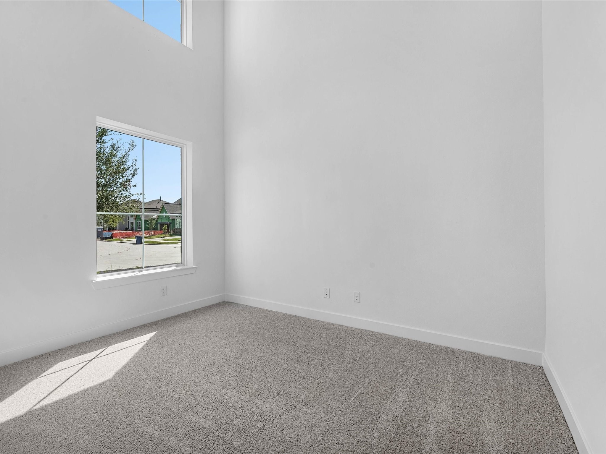 9118 Colonnade Way Manvel, TX 77578 - Photo 12 of 31 an empty room with a window