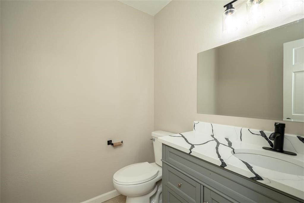 820 East 1000th Road Lawrence, KS 66047 - Photo 11 of 91