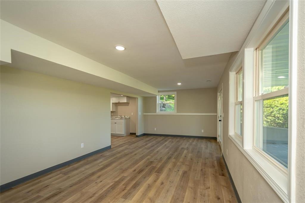 820 East 1000th Road Lawrence, KS 66047 - Photo 28 of 91
