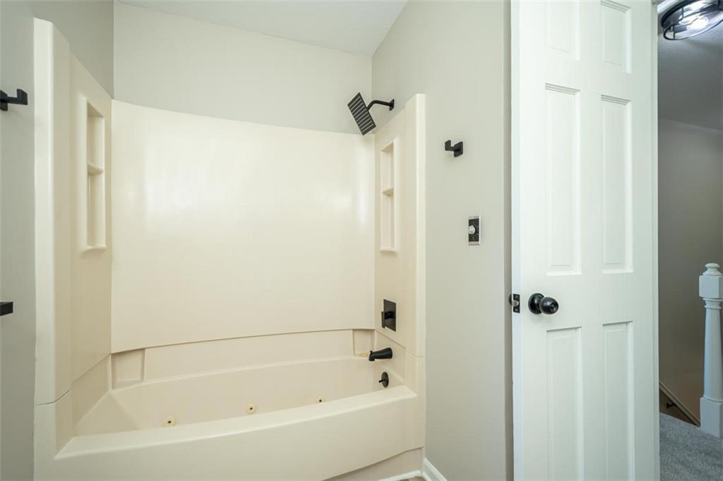 820 East 1000th Road Lawrence, KS 66047 - Photo 44 of 91