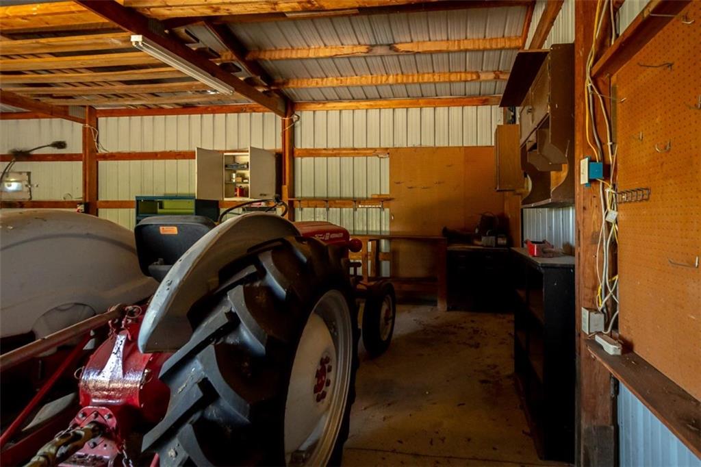 820 East 1000th Road Lawrence, KS 66047 - Photo 69 of 91