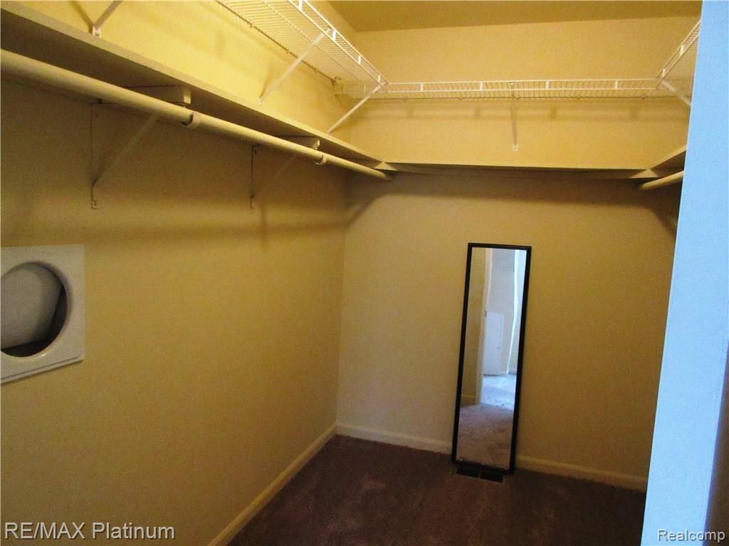 7644 Maltby Road Brighton, MI 48116 - Photo 27 of 38 IMG_2164.JPG
