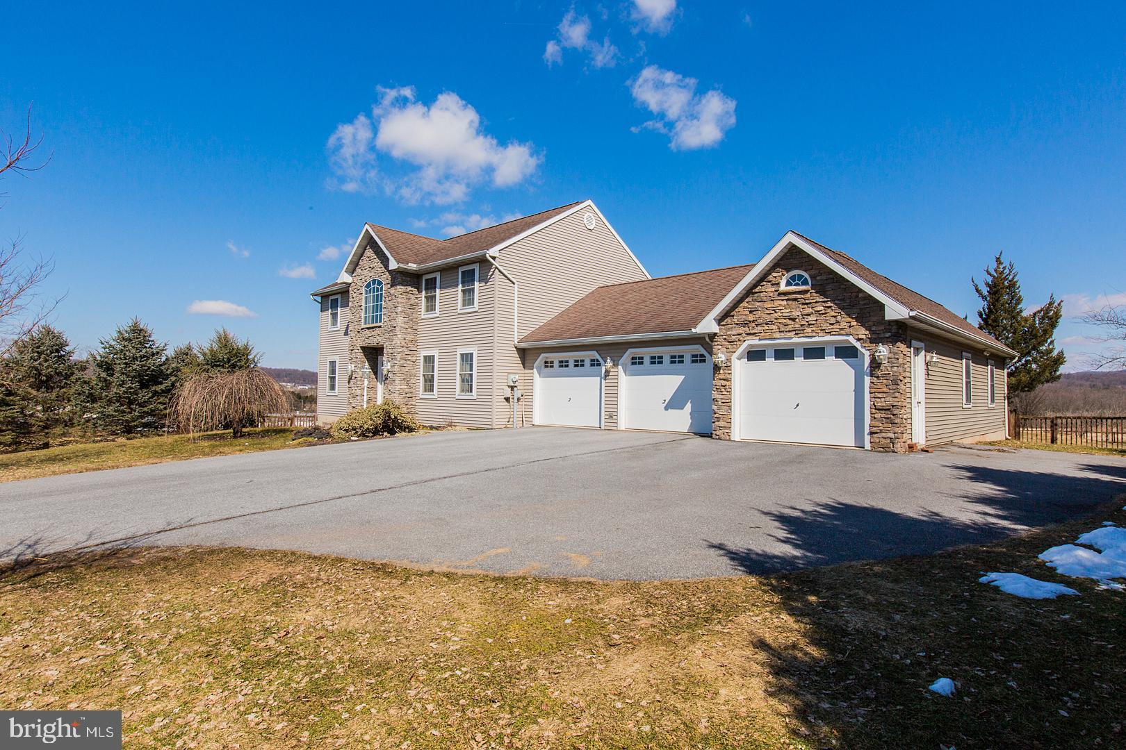 3171 North Colebrook Road Manheim, PA 17545 - Photo 3 of 45