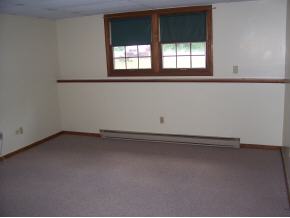 606 Borough Road Pembroke, NH 03275 - Photo 5 of 8