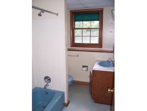 606 Borough Road Pembroke, NH 03275 - Photo 6 of 8