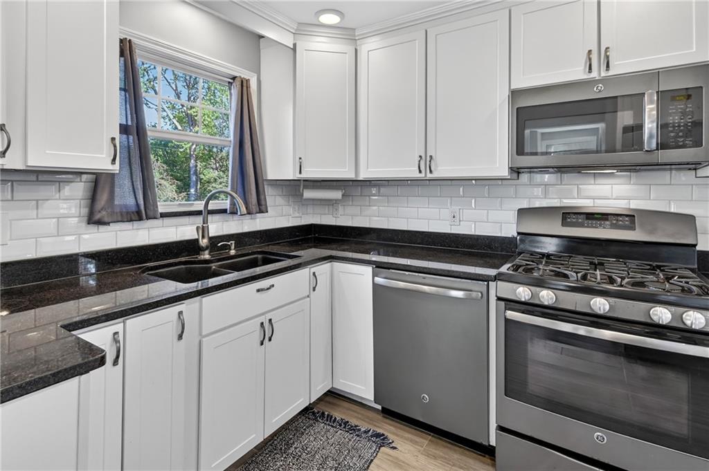 4747 Doyle Road Pittsburgh, PA 15227 - Photo 12 of 32 Gallery Image 12