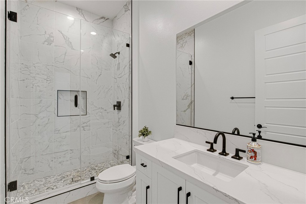 11944 Red Hawk Lane Porter Ranch, CA 91326 - Photo 15 of 40 Gallery Image 15