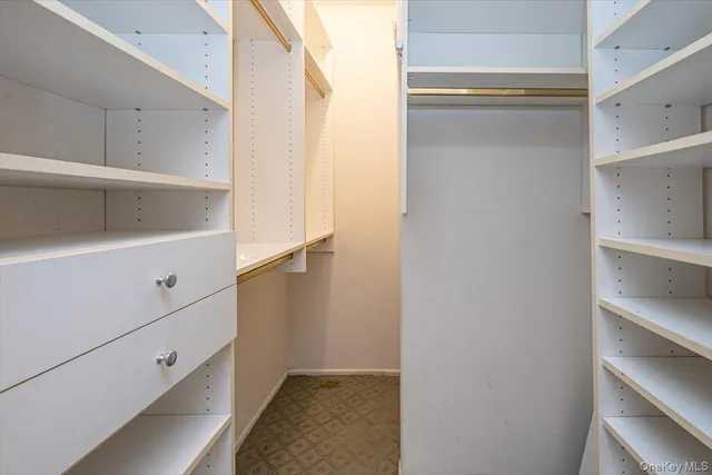 $709,999 | 37 Windwatch Drive, Hauppauge, NY 11788