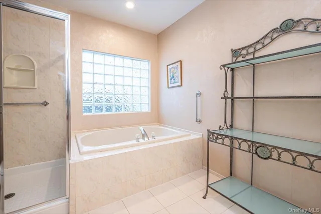 $709,999 | 37 Windwatch Drive, Hauppauge, NY 11788