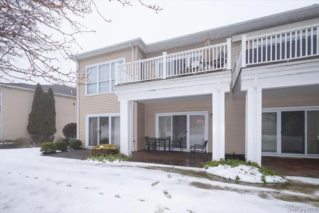 $709,999 | 37 Windwatch Drive, Hauppauge, NY 11788