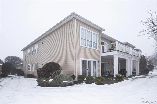 $709,999 | 37 Windwatch Drive, Hauppauge, NY 11788