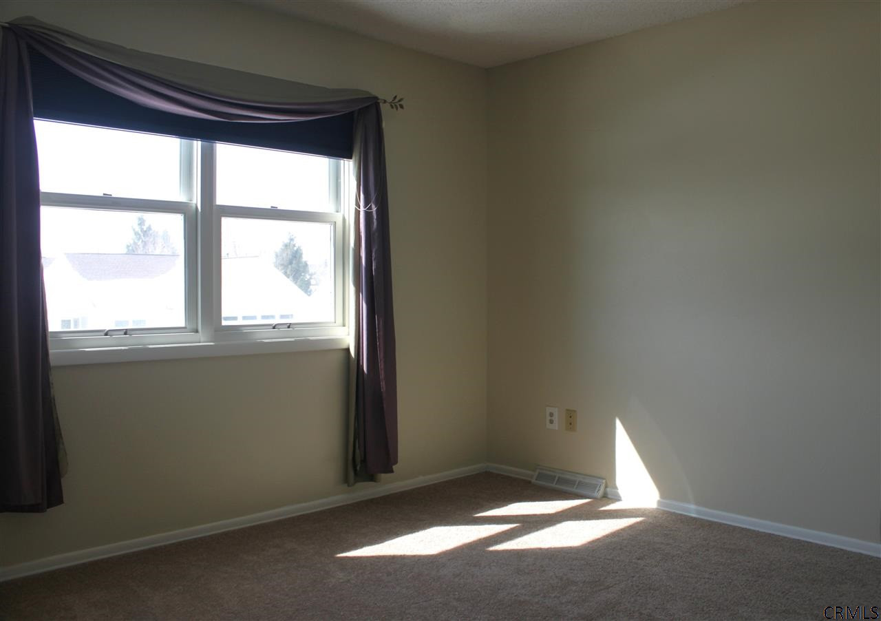 28 Rockefeller Boulevard Rensselaer, NY 12144 - Photo 16 of 25 Photo 16