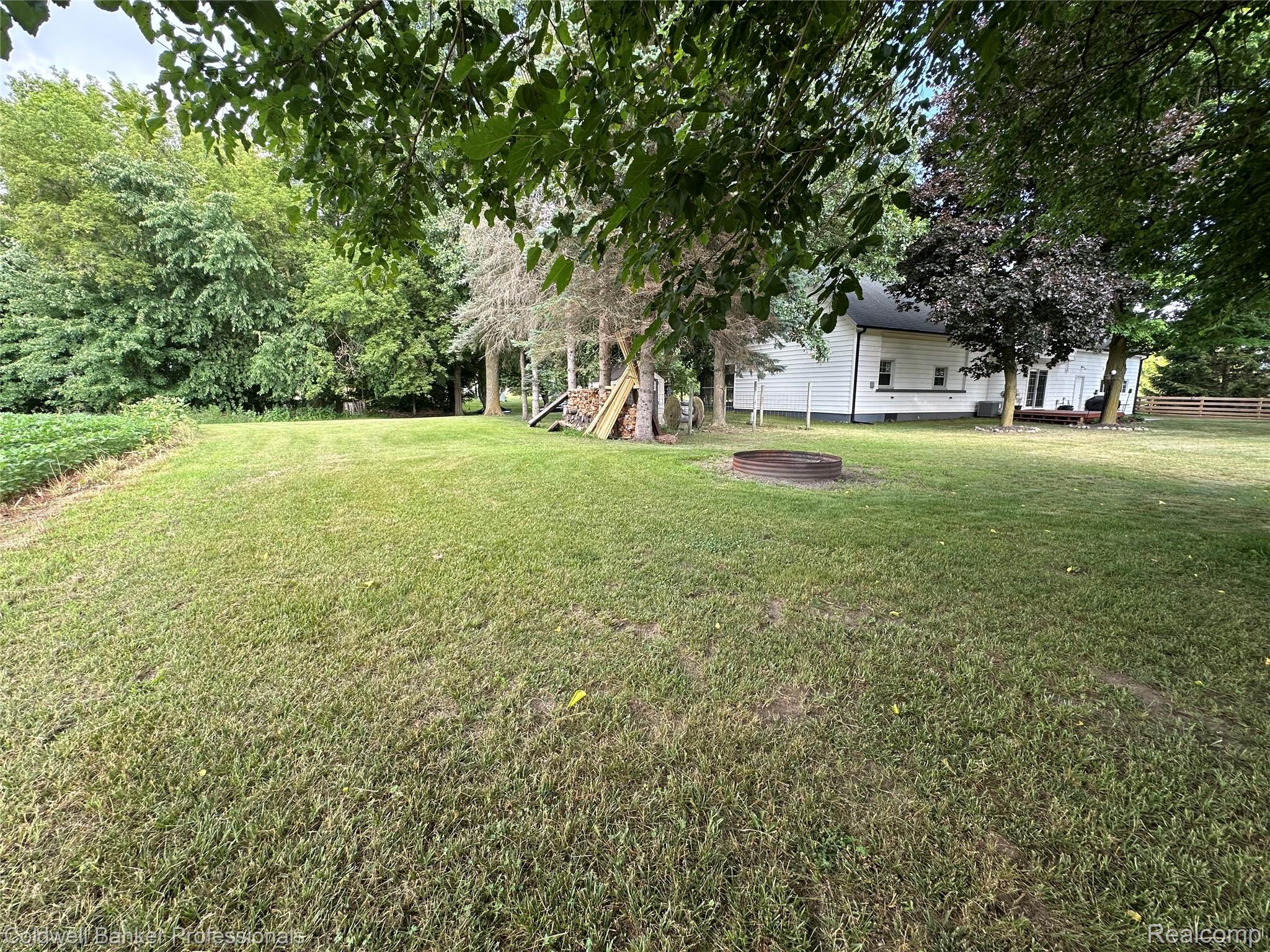 2119 Haines Road Lapeer, MI 48446 - Photo 8 of 39 IMG_8898.jpeg