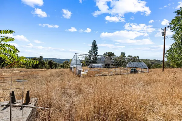 $950,000 | 2500 Highway 50, Placerville, CA 95667