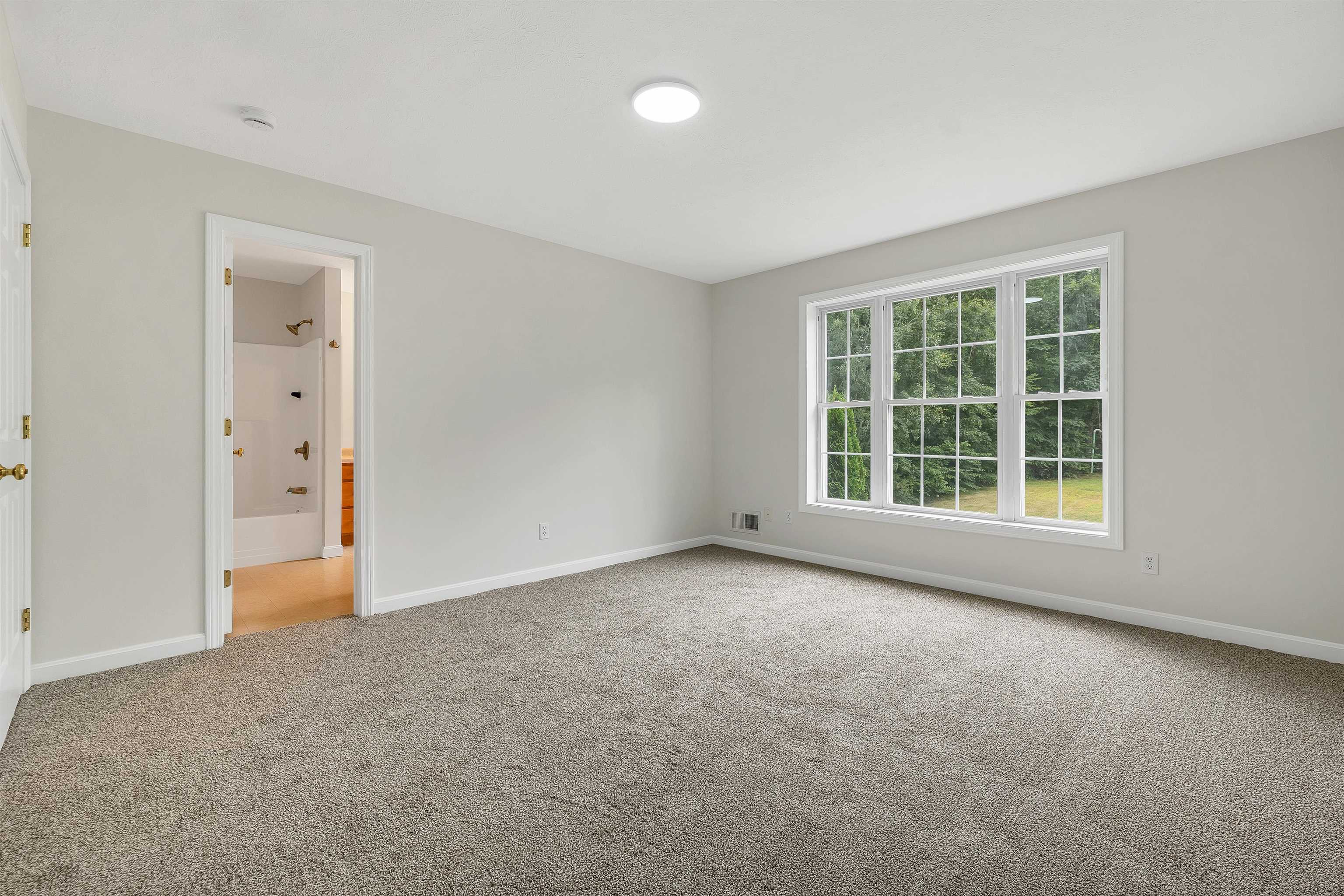 166 Sandown Road, Unit 3 Fremont, NH 03044 - Photo 16 of 41 Gallery Image 16