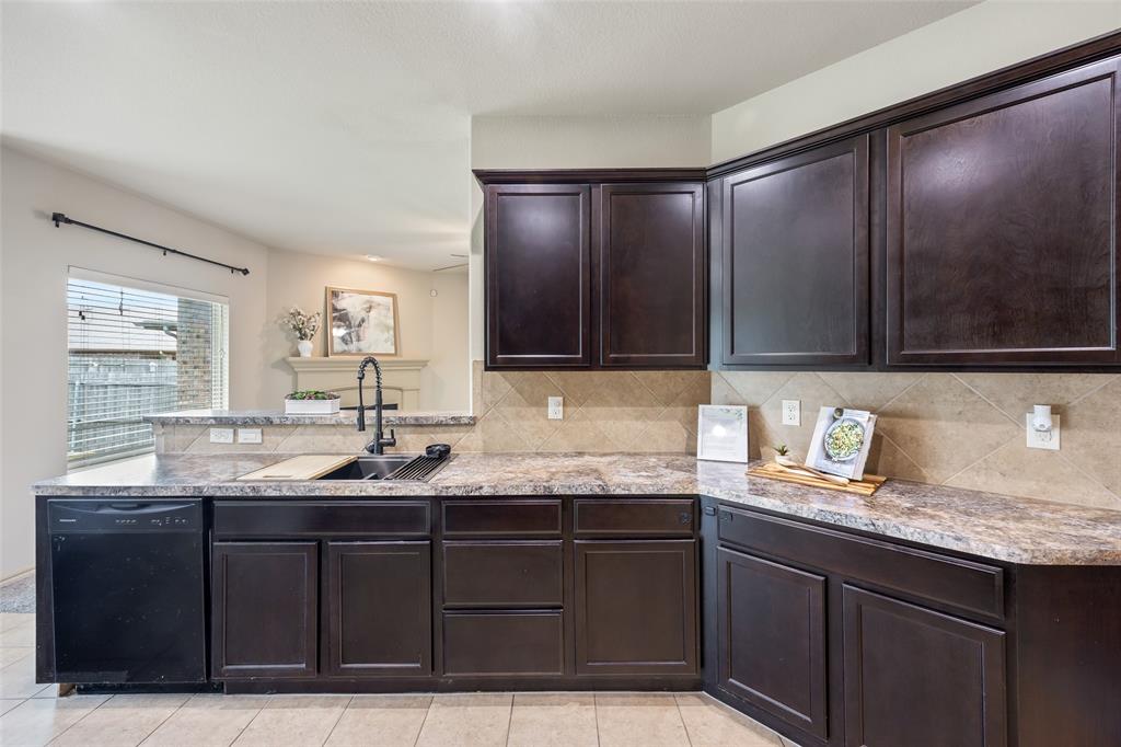 4016 Lazy River Ranch Road Fort Worth, TX 76262 - Photo 12 of 40