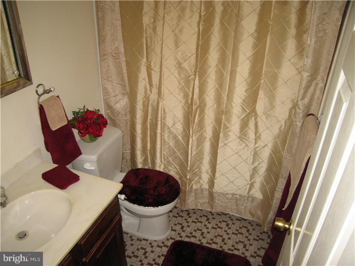102 County Line Road Lansdale, PA 19446 - Photo 13 of 19 Half Bath