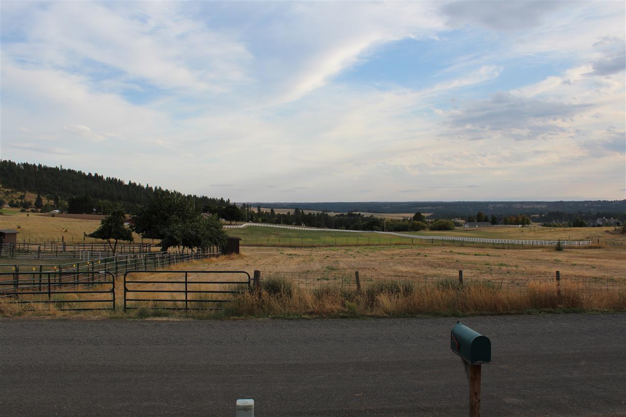 5127 East Harmon Road Spokane, WA 99223 - Photo 8 of 20