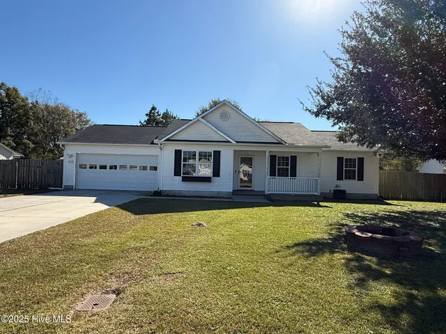 $1,625 | 203 Angie Court, Richlands, NC 28574